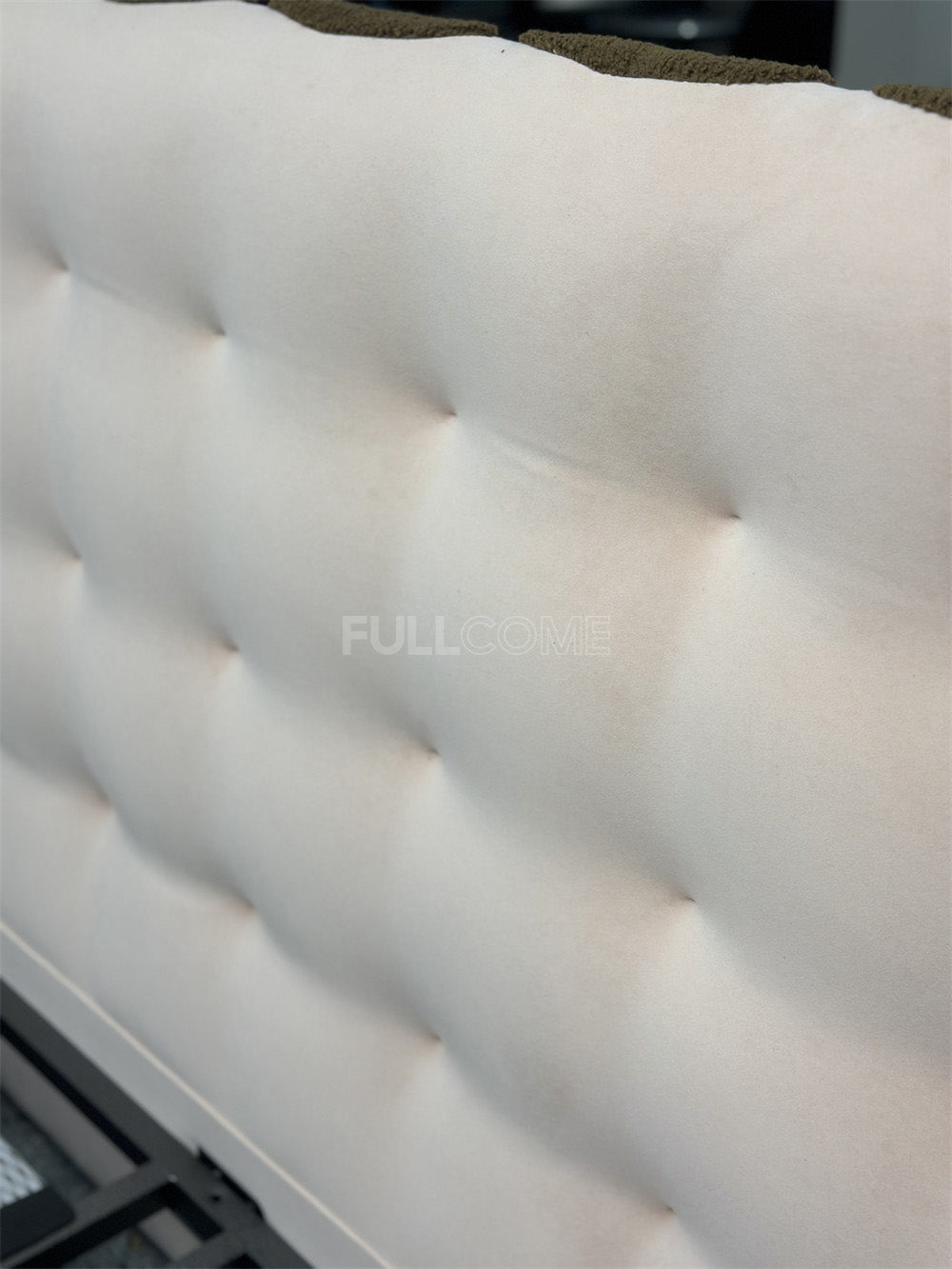 The Biscuit Tuft Bed