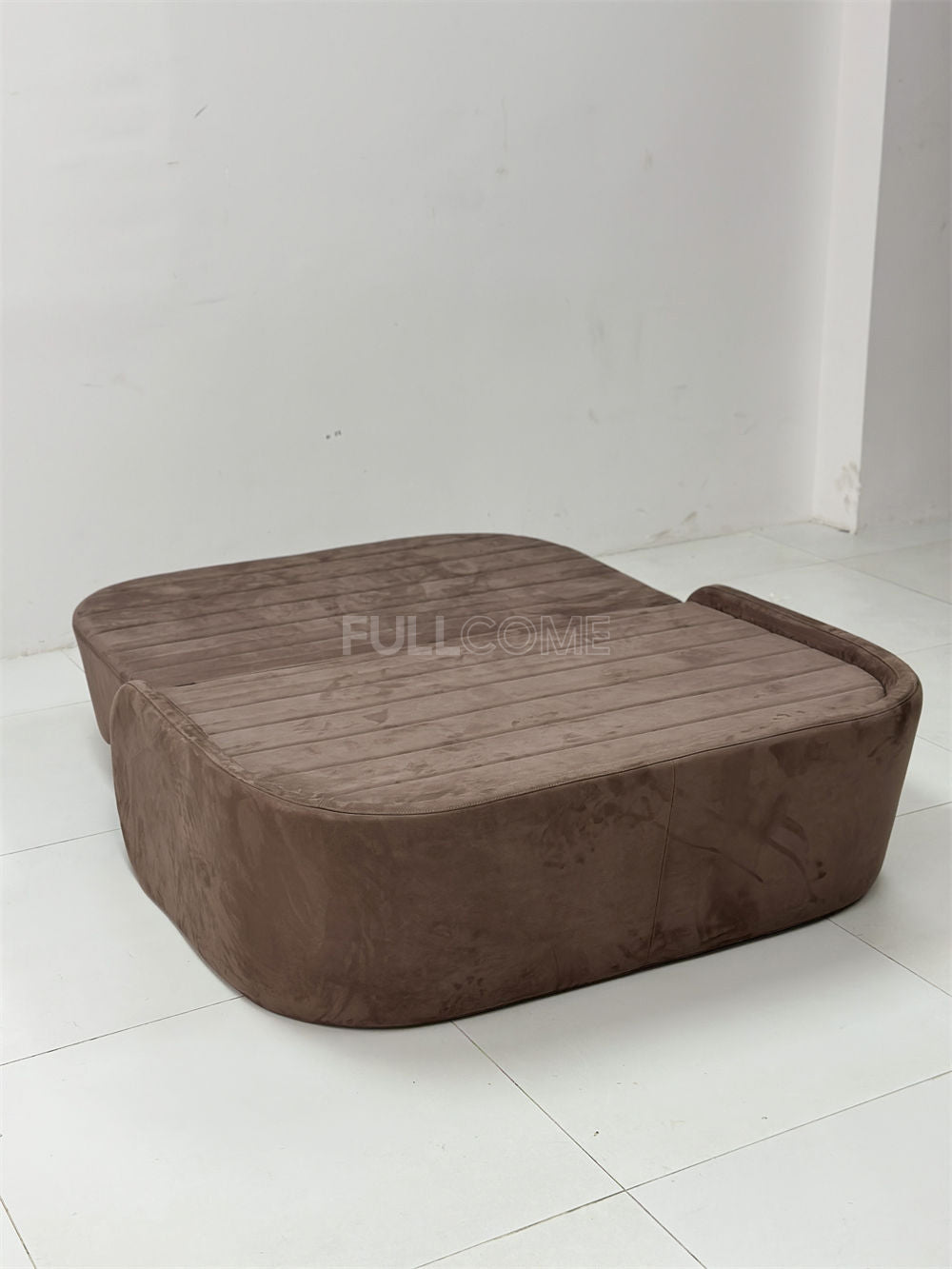 The Tub Settee