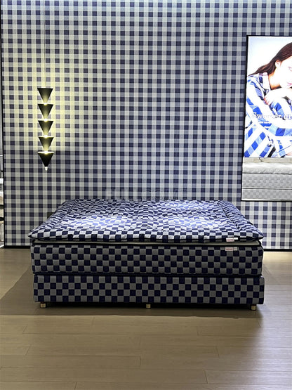 The Gingham Puff Mattress