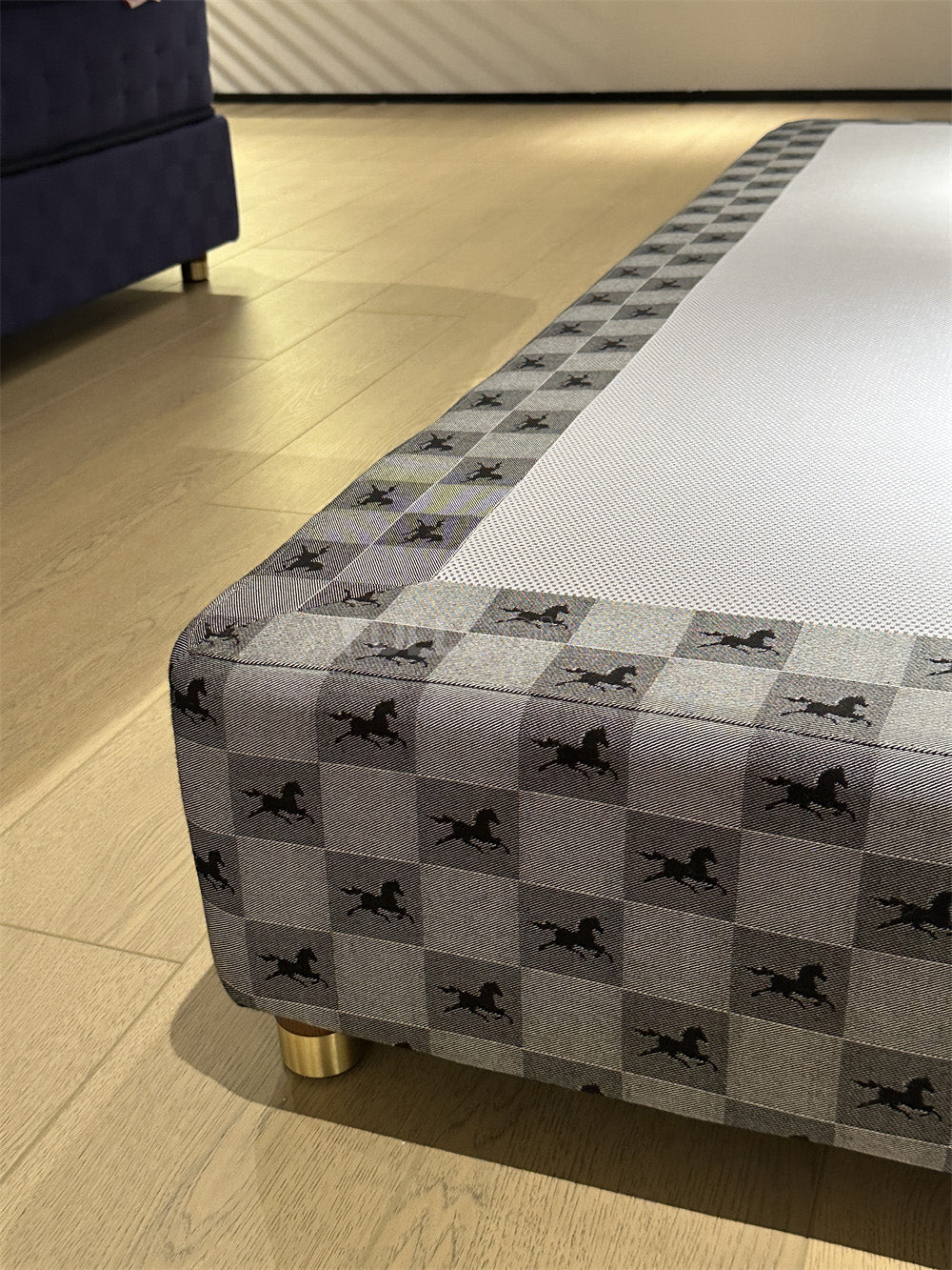 The Check Wrap Bed Base