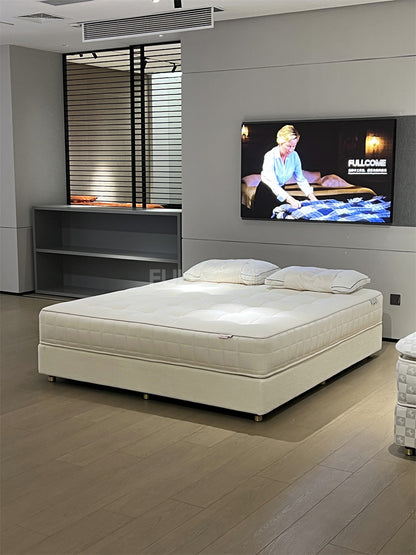 The Ivory Rosette Mattress