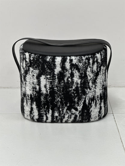 The Saddle Stool