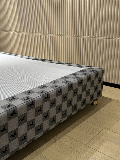 The Check Wrap Bed Base