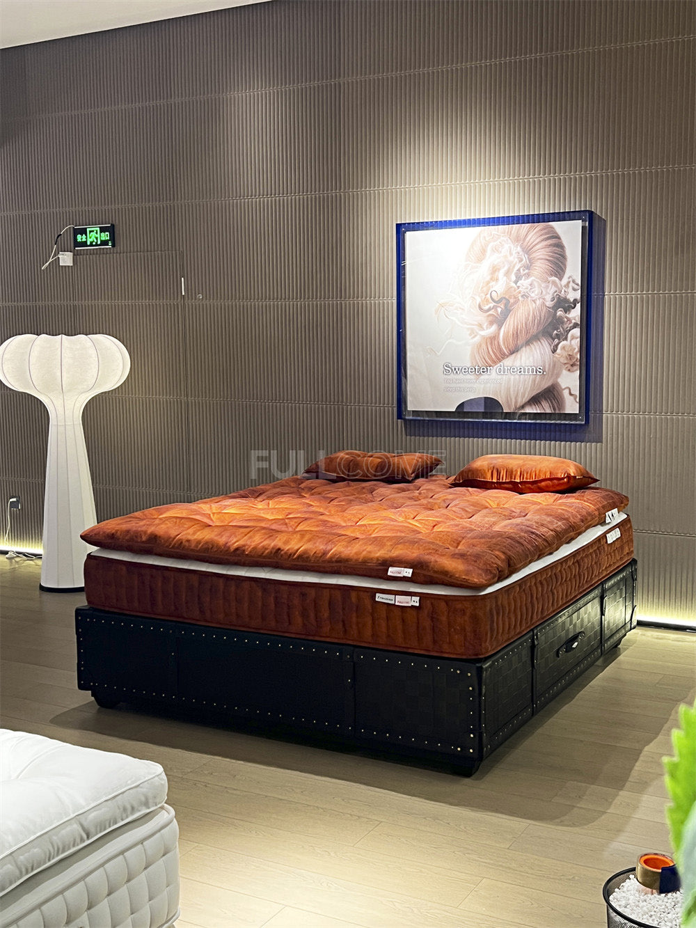 The Amber Leaf Mattress