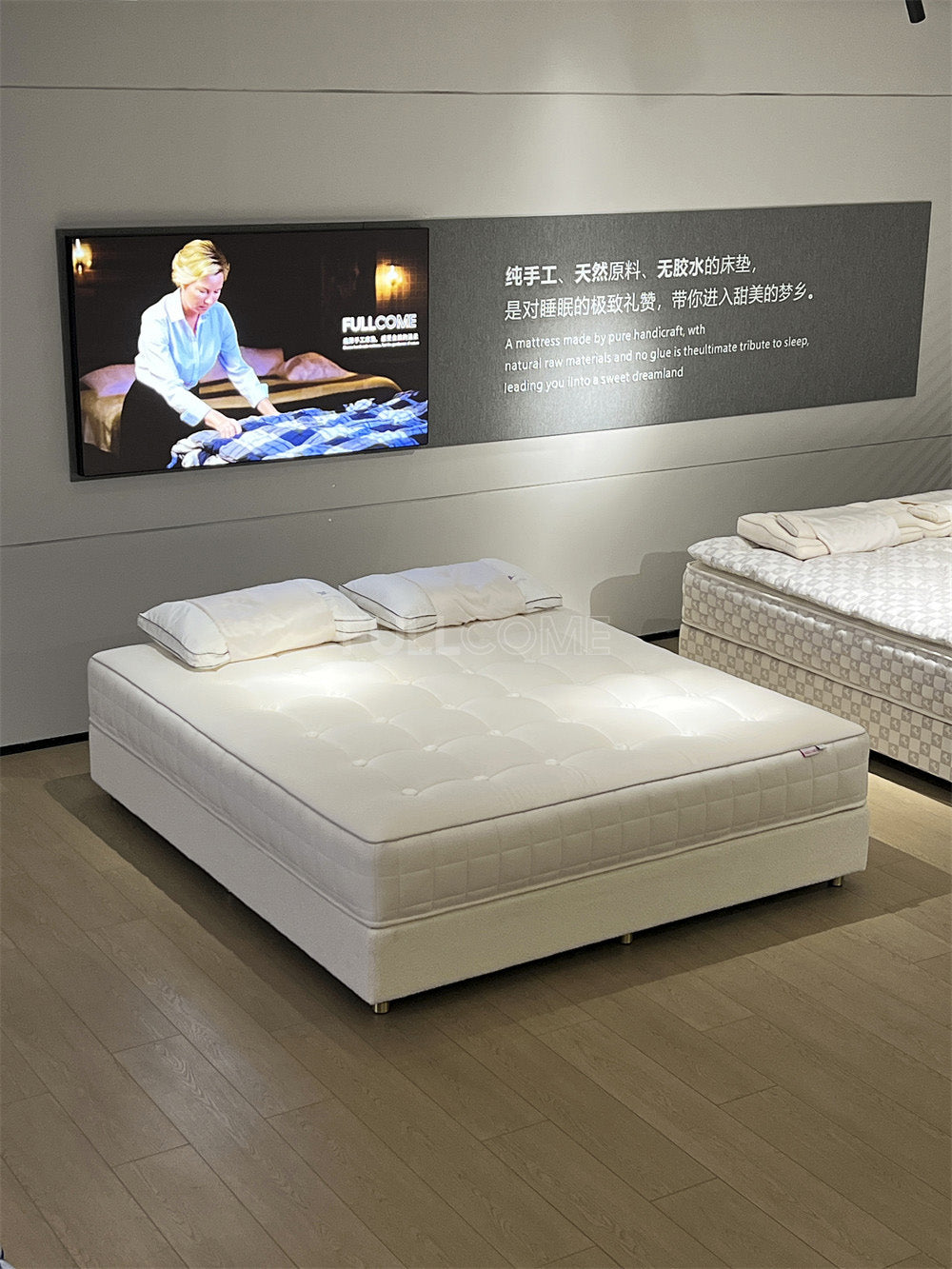 The Ivory Rosette Mattress