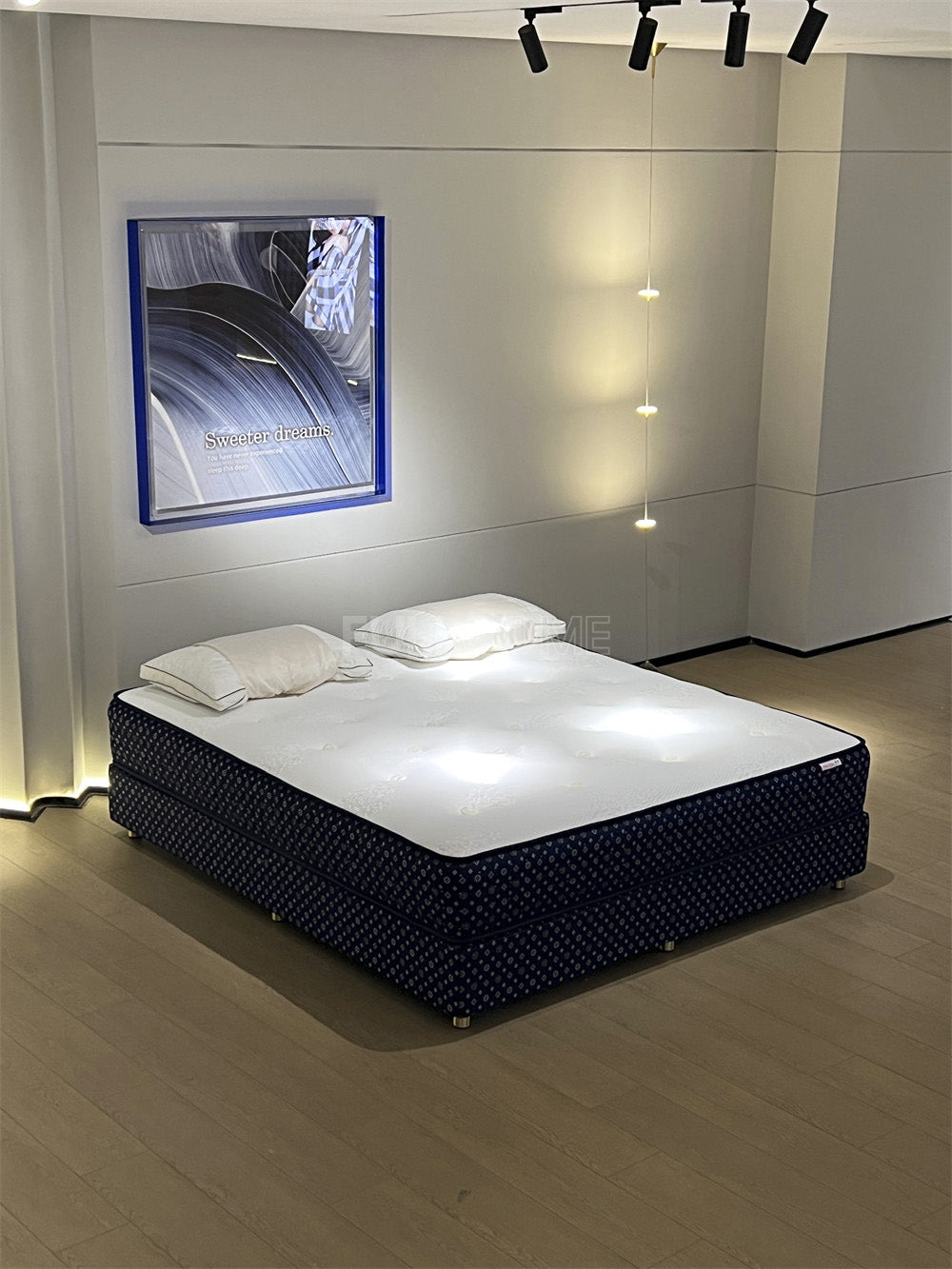 The Clover Damask Mattress