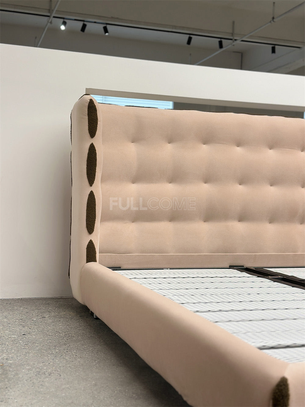 The Biscuit Tuft Bed