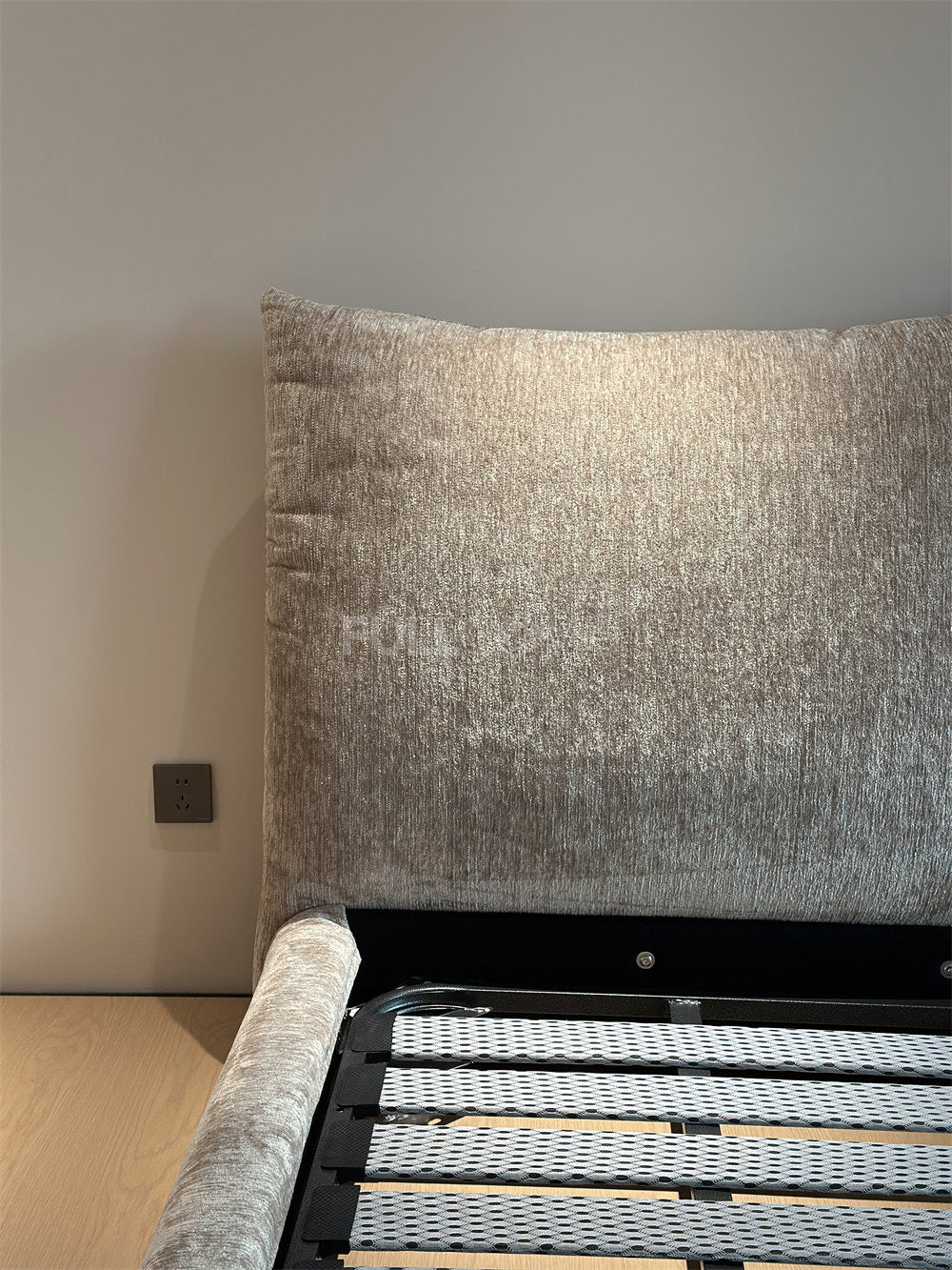 The Petal Pillow Bed