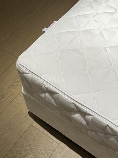 The Lattice Weave Mattress