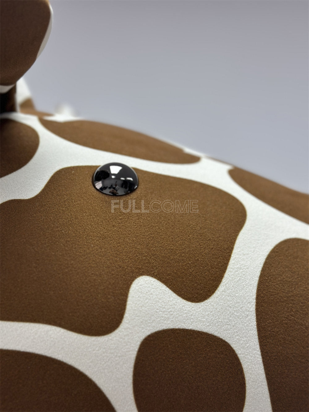 The Long-Necked Giraffe Kids Seat