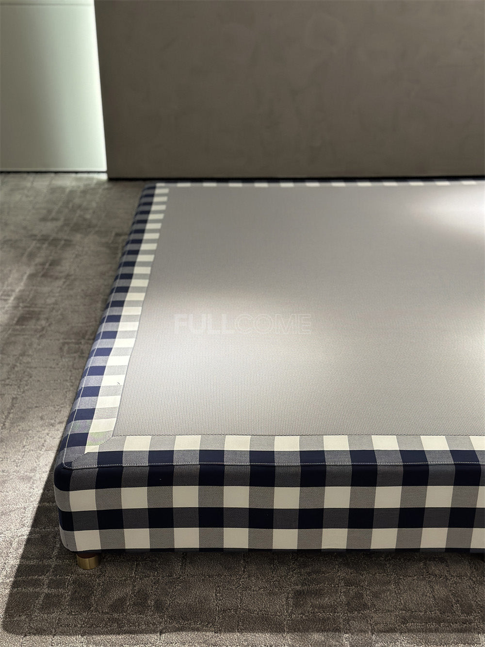 The Check Wrap Bed Base