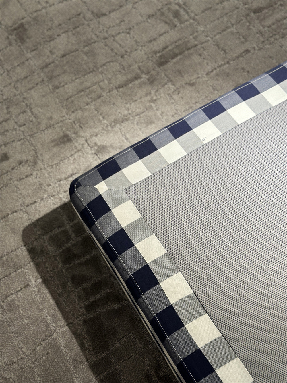 The Check Wrap Bed Base