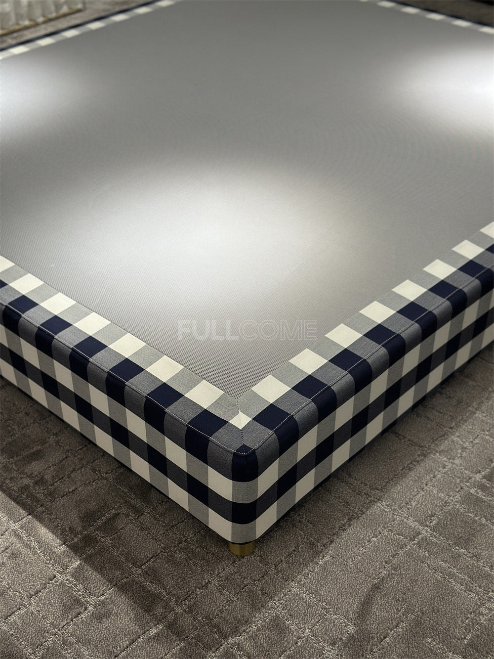 The Check Wrap Bed Base
