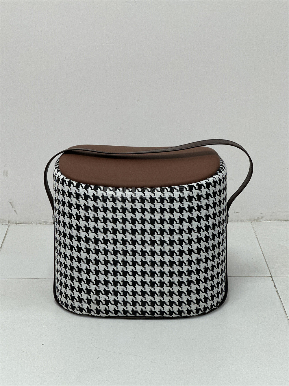 The Saddle Stool