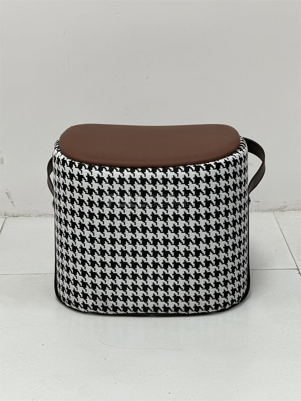 The Saddle Stool