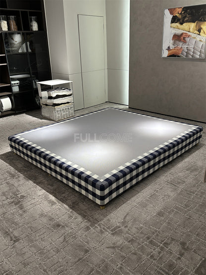 The Check Wrap Bed Base