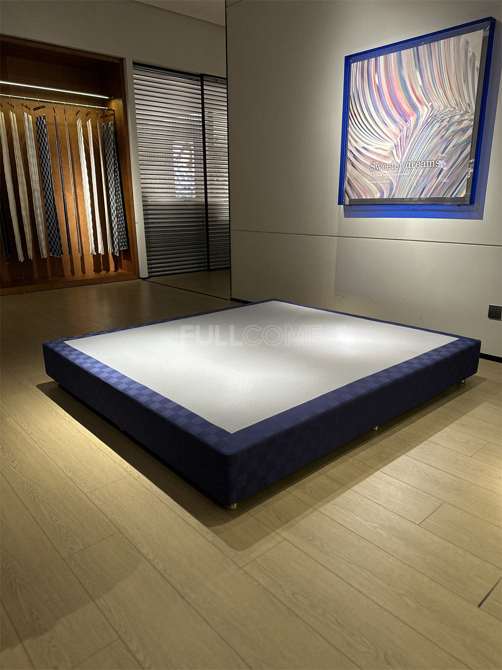 The Check Wrap Bed Base
