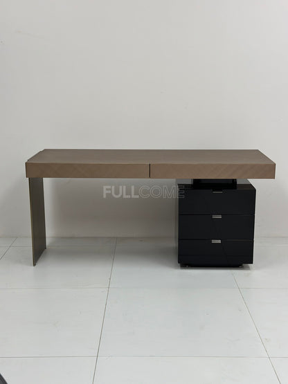 The Diagonal Grain Desk