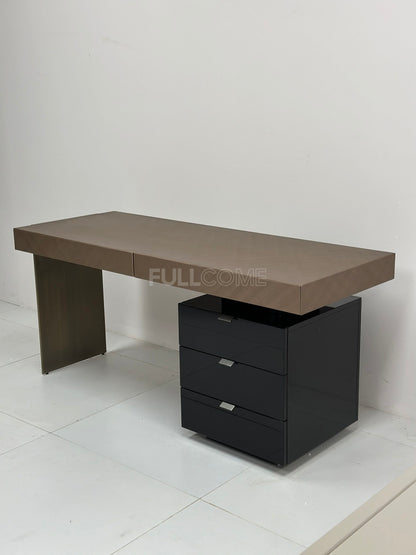 The Diagonal Grain Desk