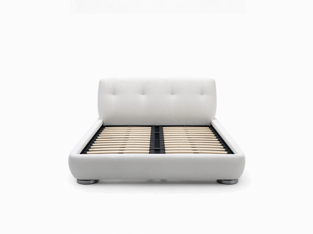 Supermoon Upholstered Bed