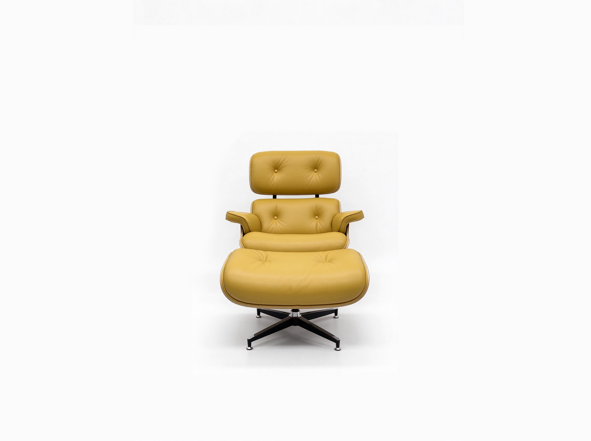 Eames Armchair - Leather / Wood