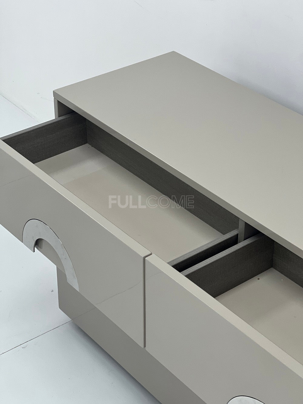 The Twin Circle Drawer Chest