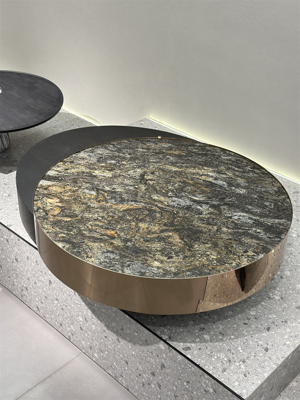 The Veined Stone Nesting Drums