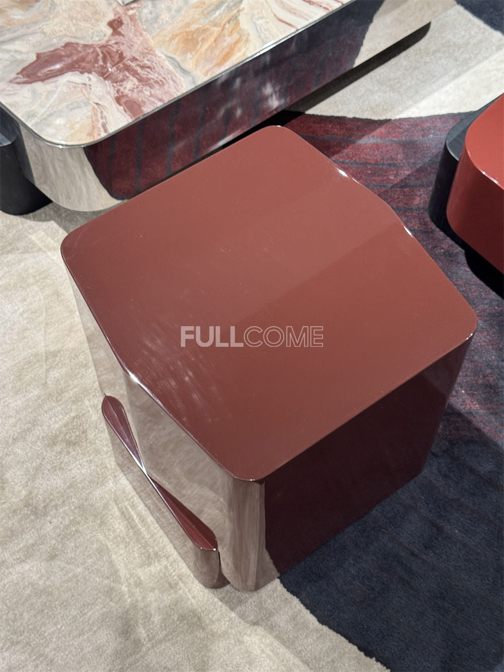 The Claret Column Coffee Table Set