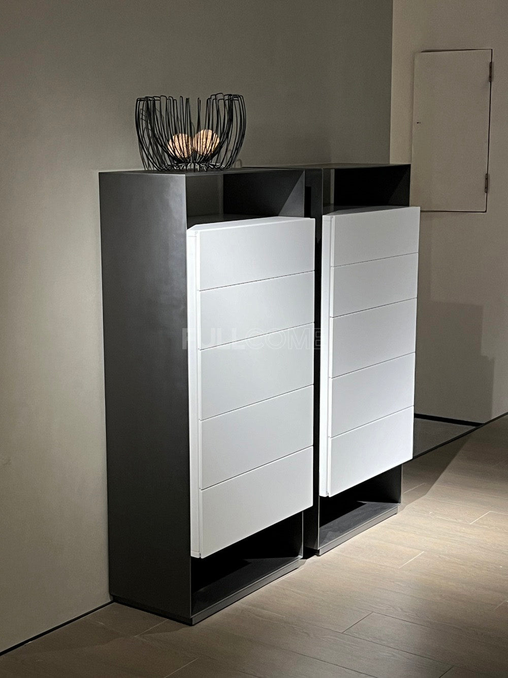 The Graphite Shell Tallboy