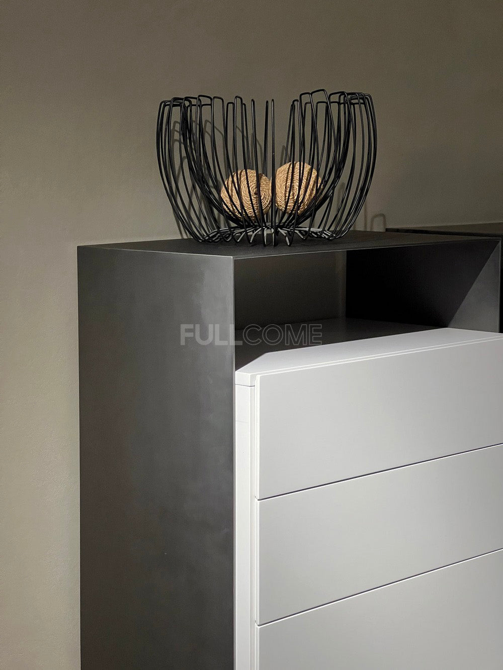 The Graphite Shell Tallboy