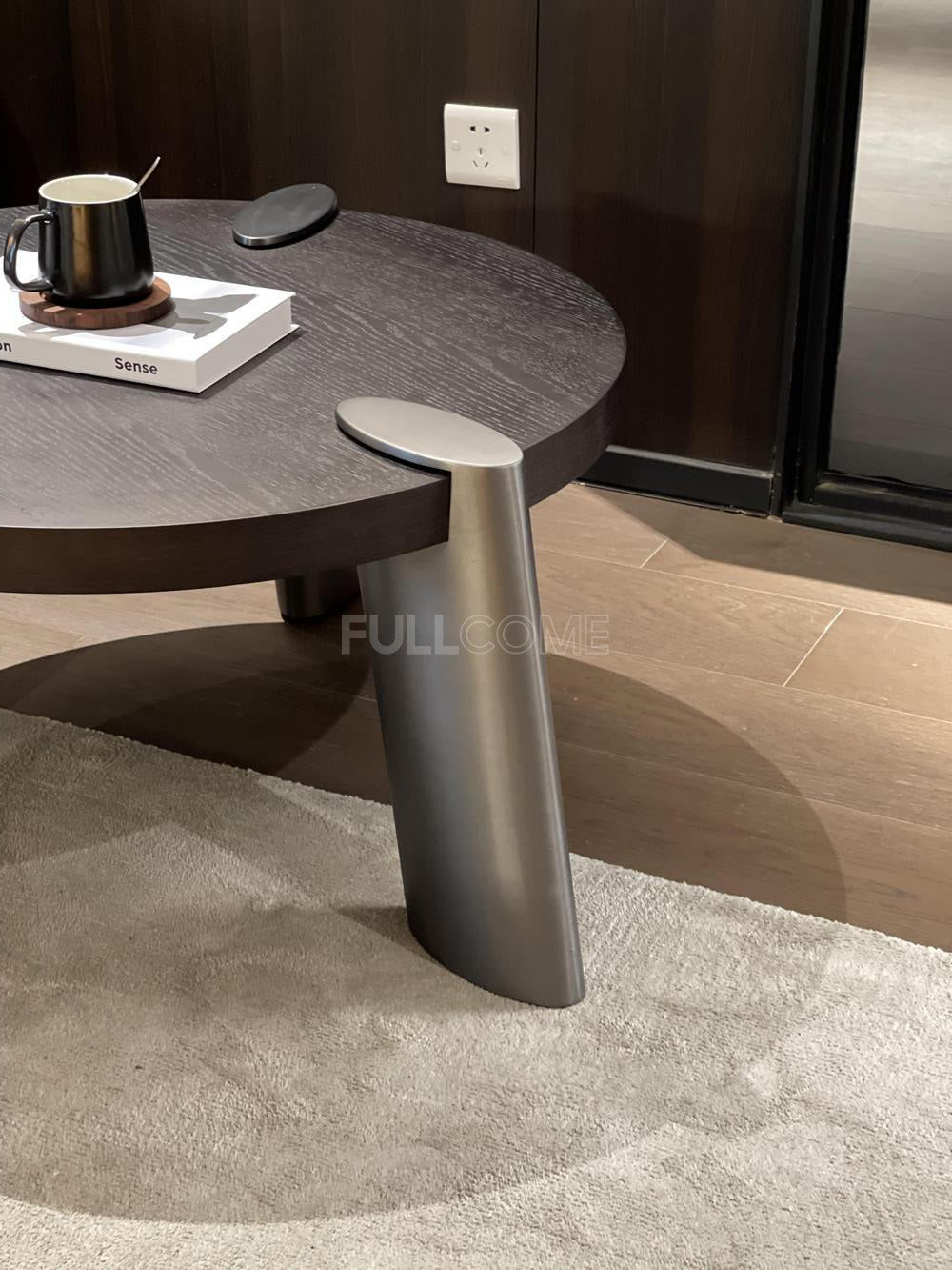The Petal-Cap Round Nesting Tables