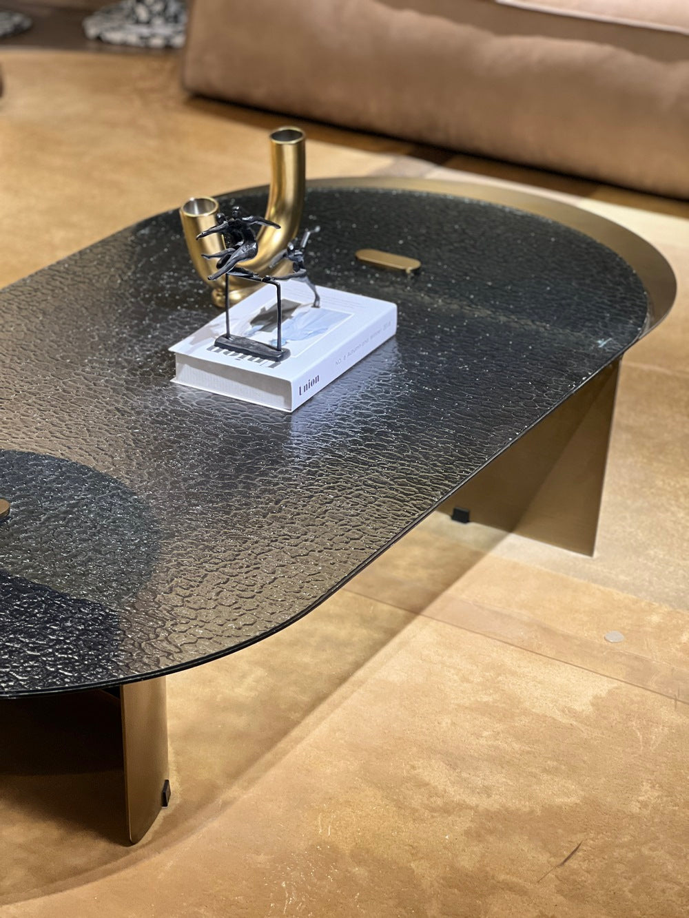 The Rippled Glass Coffee Table Set