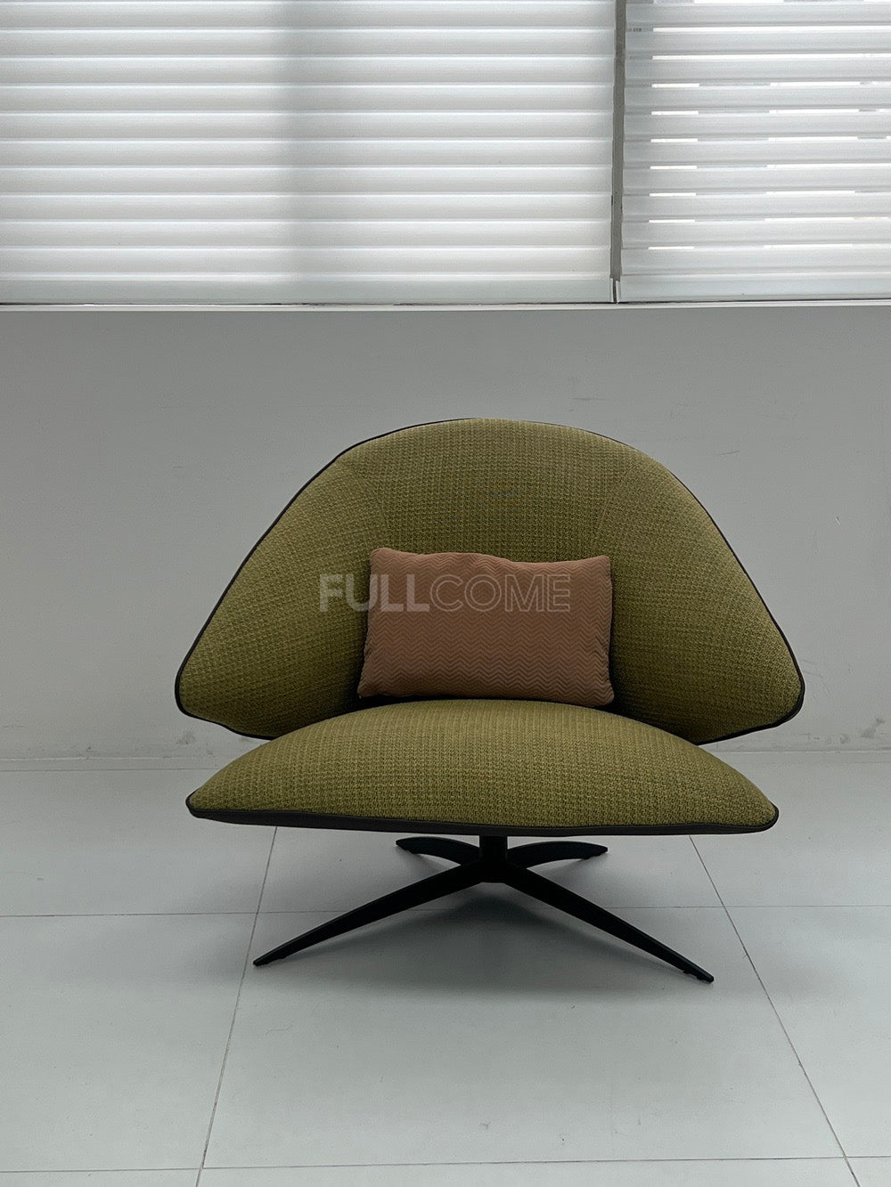 The Leaf Lounge Chair
