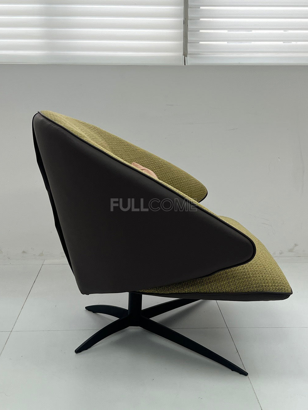 The Leaf Lounge Chair