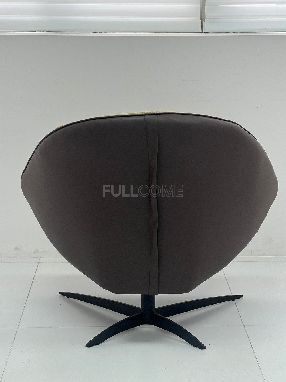 The Leaf Lounge Chair