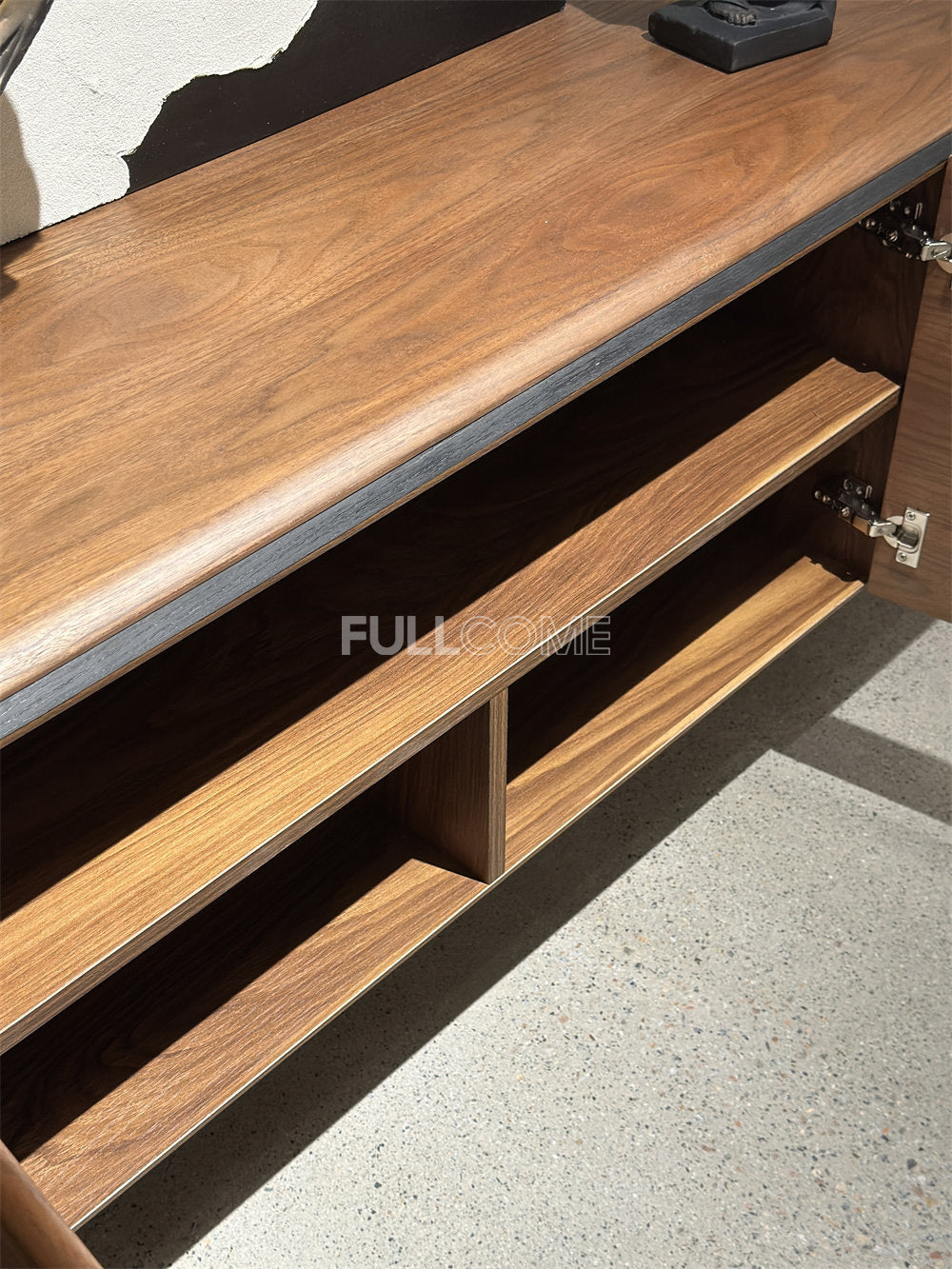 The Reveal Sideboard