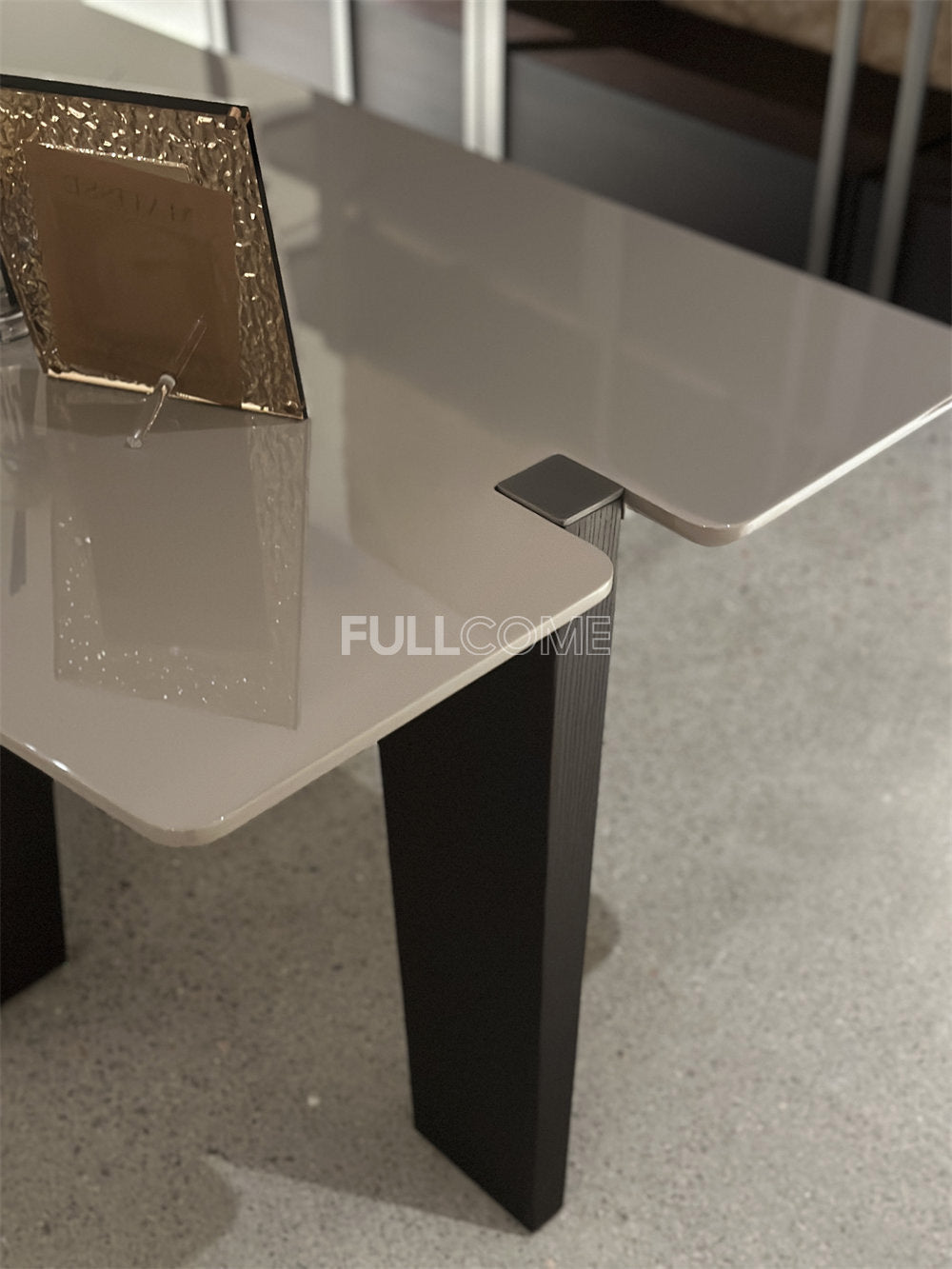 The Gloss Top Writing Desk