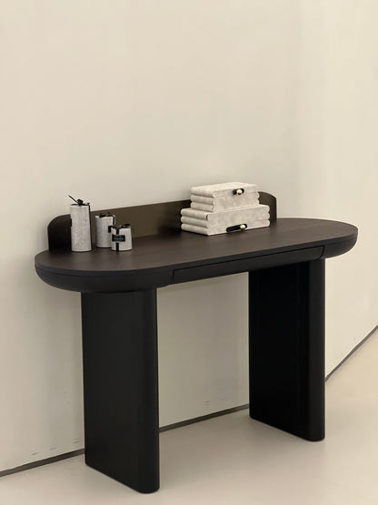 The Bullnose Console