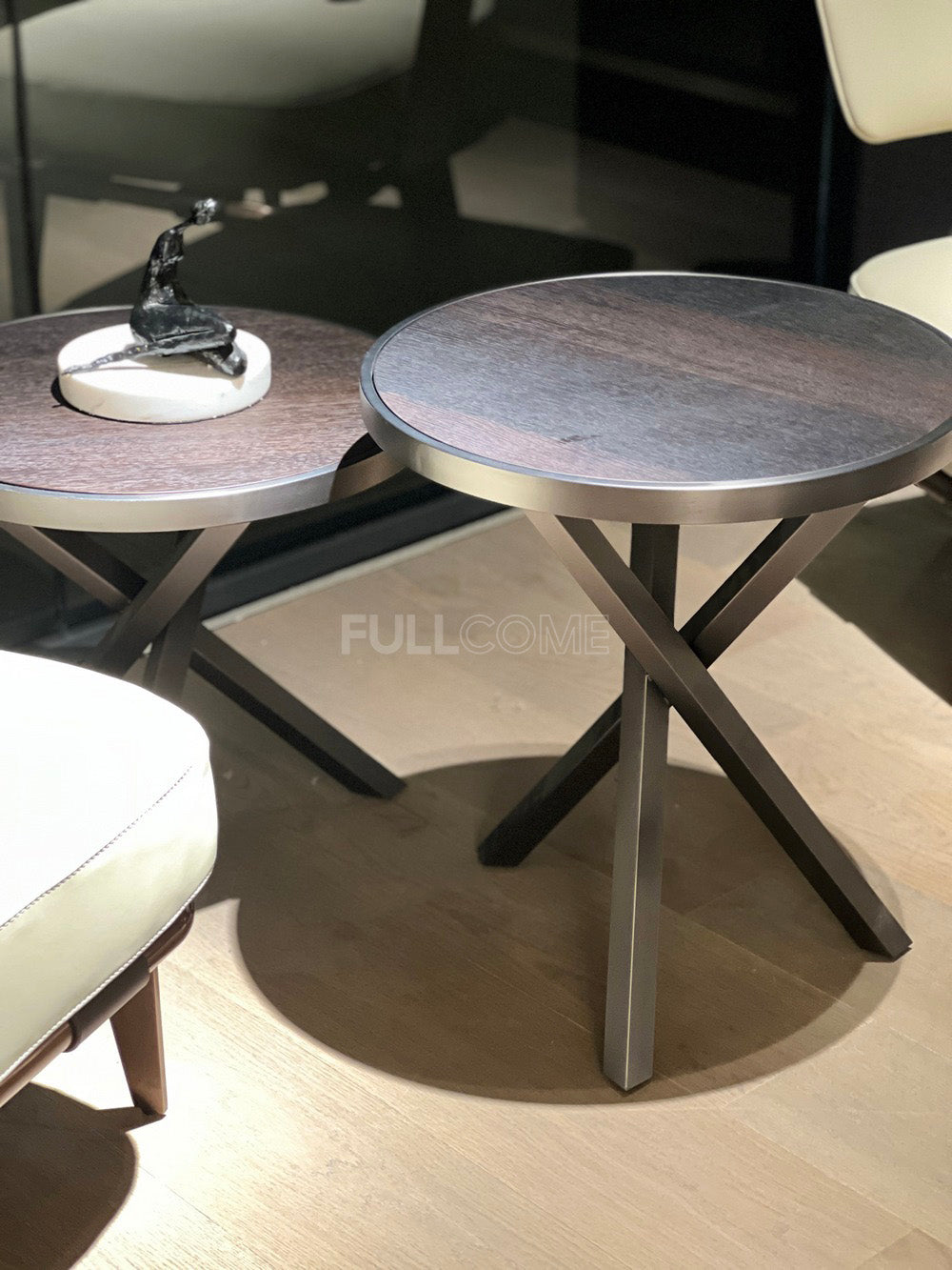 The Cross-Leg Round Tables