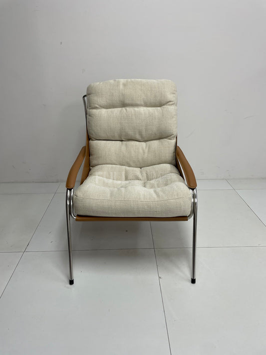 The Hoop Frame Lounge