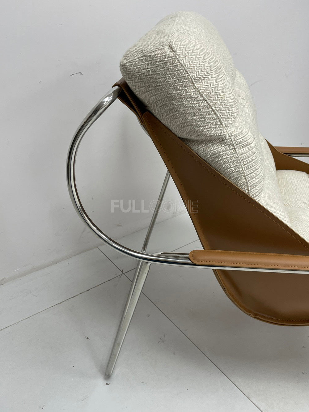 The Hoop Frame Lounge