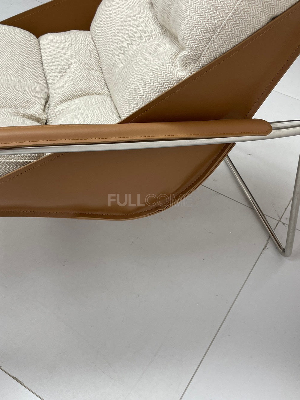 The Hoop Frame Lounge