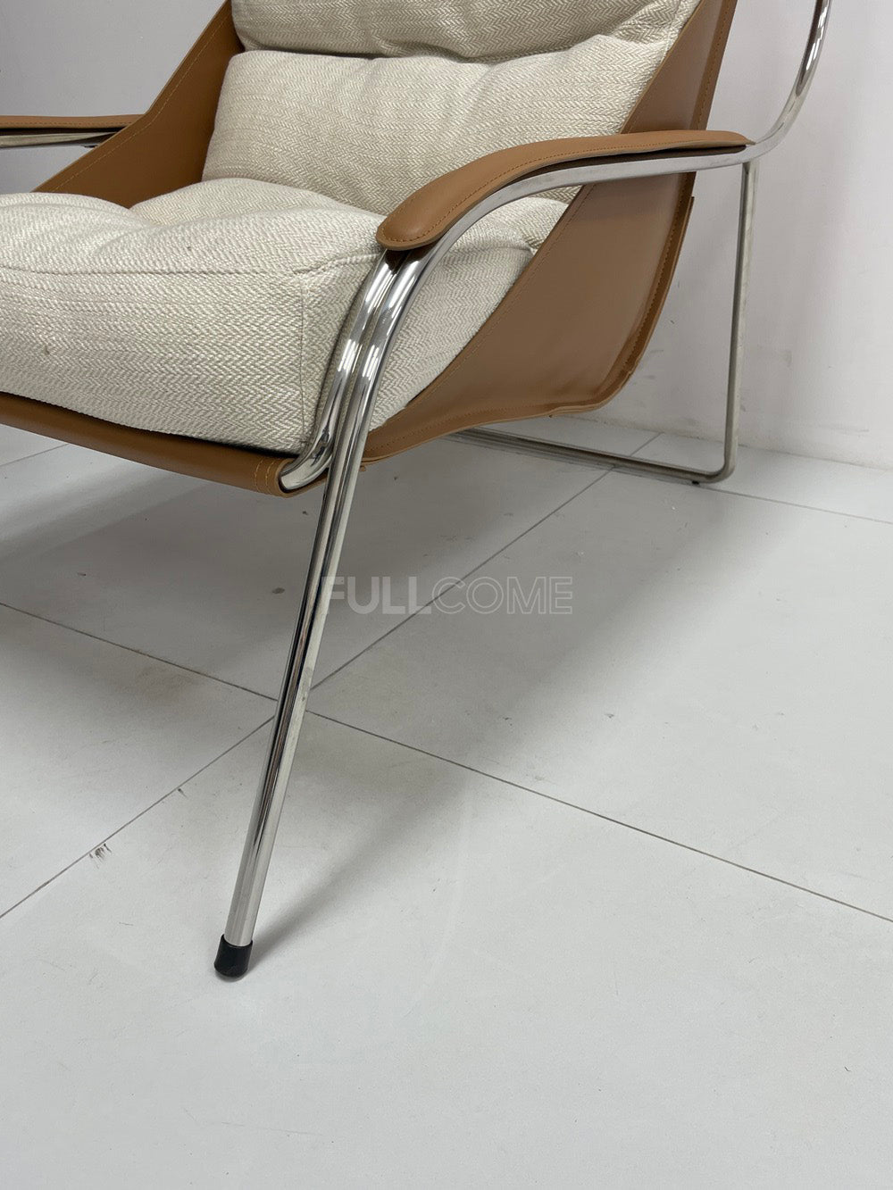 The Hoop Frame Lounge