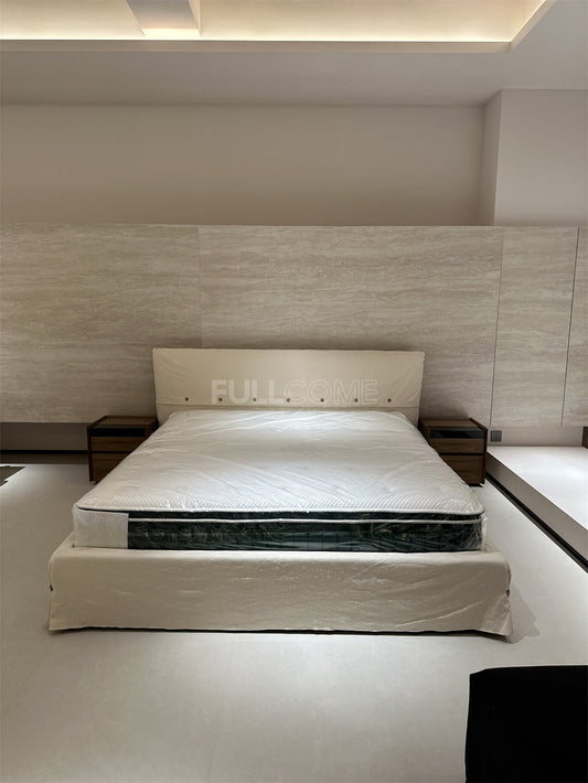 The Button Band Bed