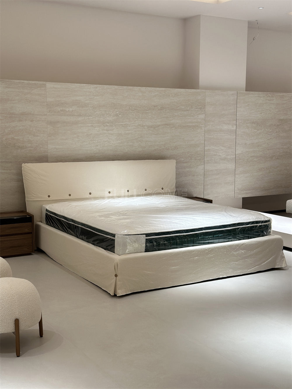 The Button Band Bed