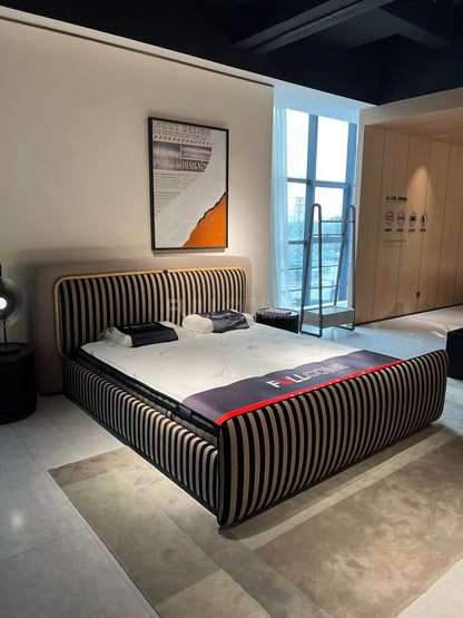 The Arch Stripe Bed