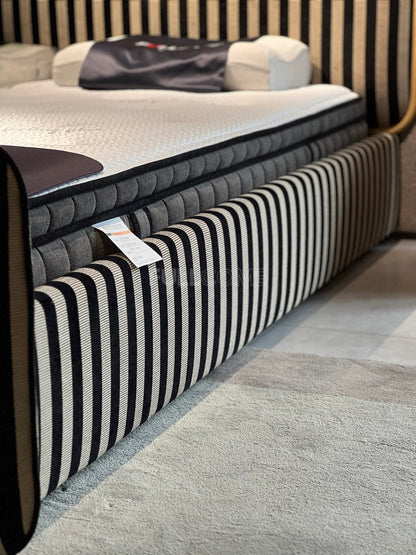 The Arch Stripe Bed