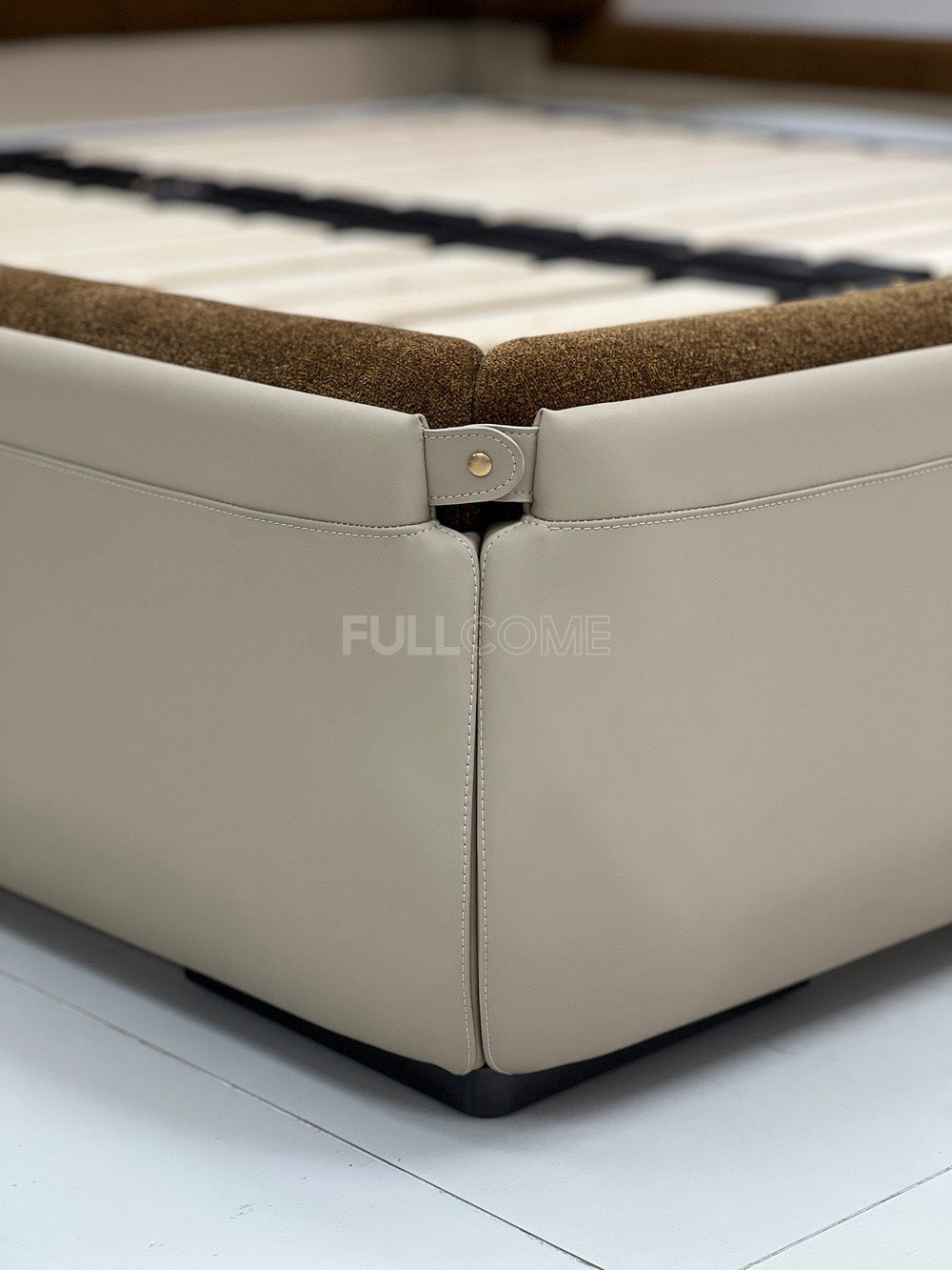 The Two-Tone Scroll Bed