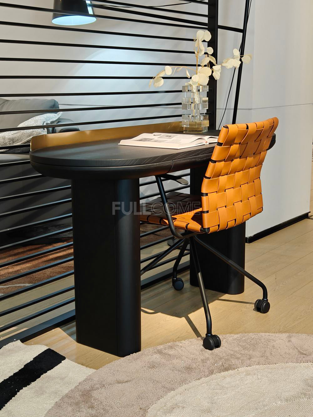 The Gallery Rail Desk