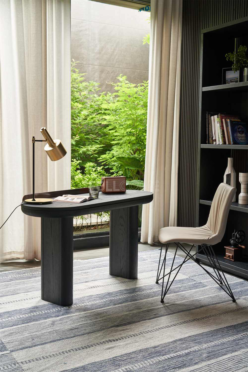 The Gallery Rail Desk